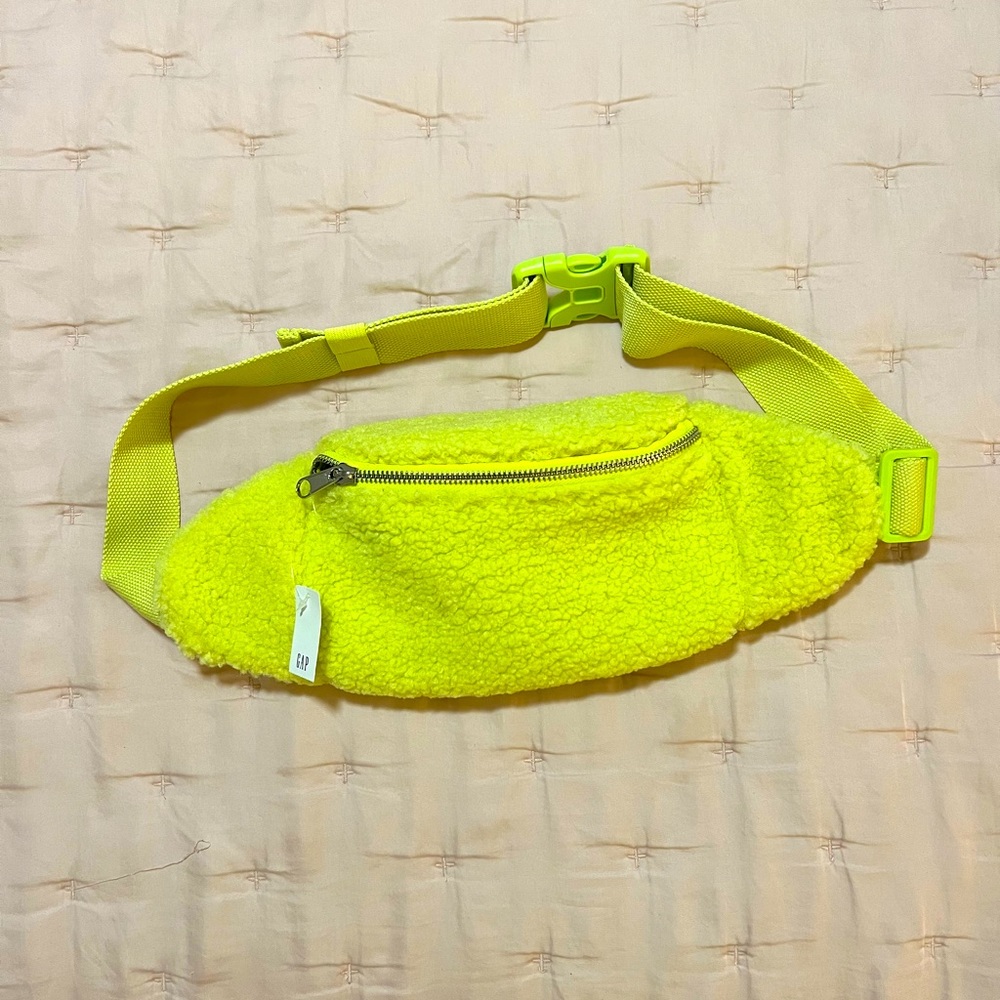 Gap Belt Bag - Neon Teddy